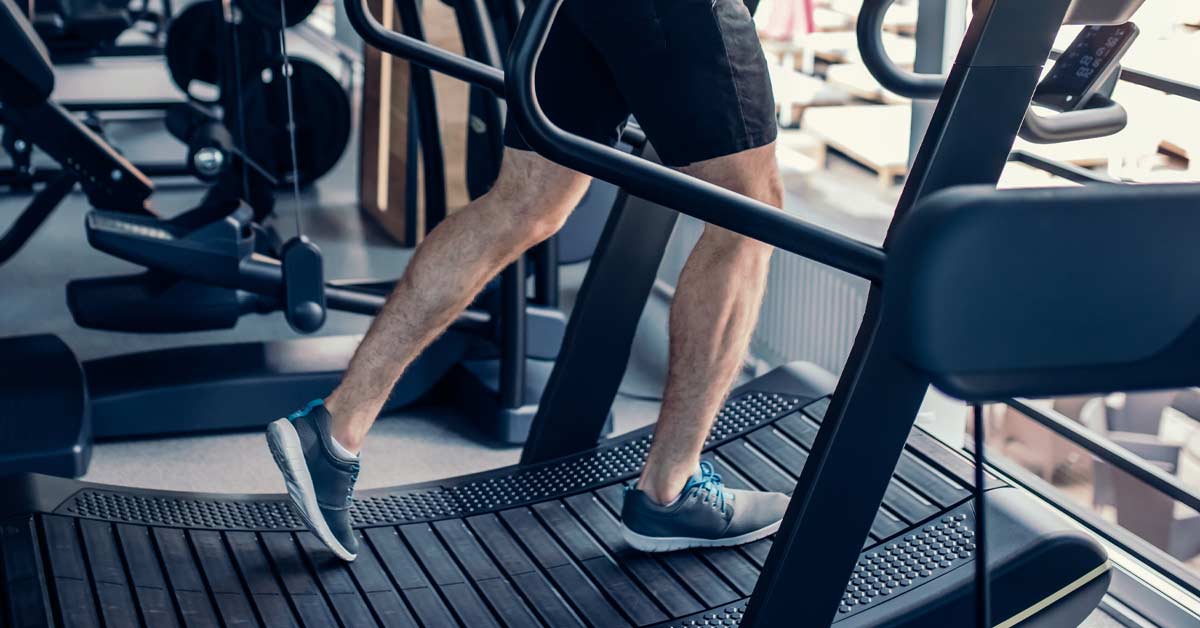 Wat ass Curved Treadmill a w&eacute;i Dir et benotzt?