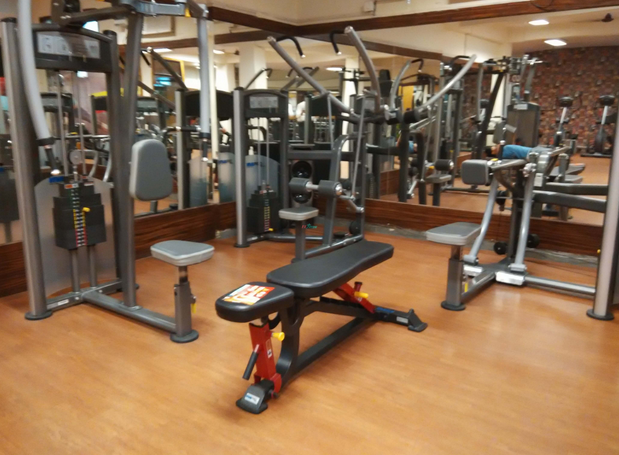 W&eacute;i vill kascht et fir e klenge Fitnessstudio opzemaachen?