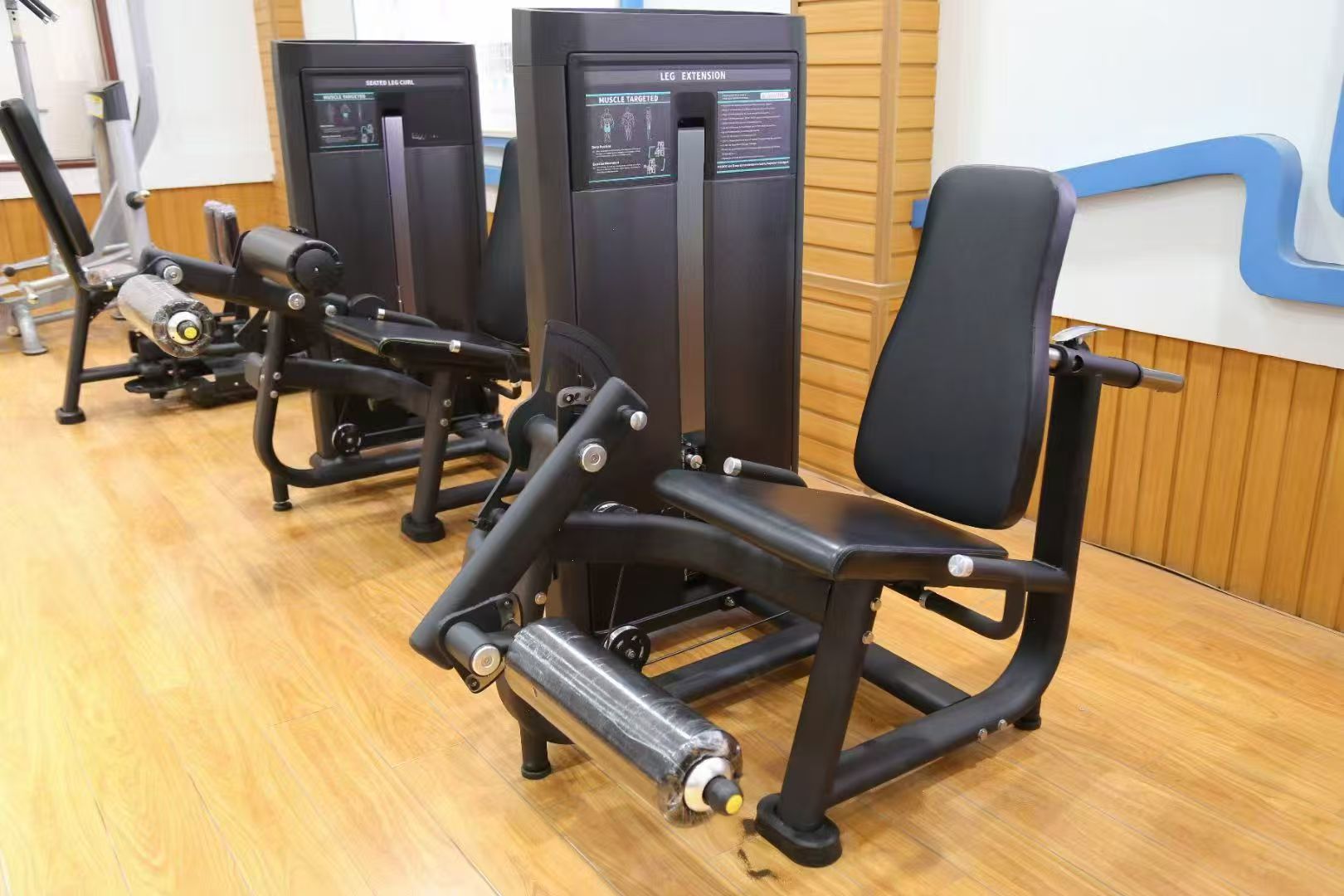 Podignite svoj prostor za fitnes: XYS Fitness komercijalna linija opreme za trening snage