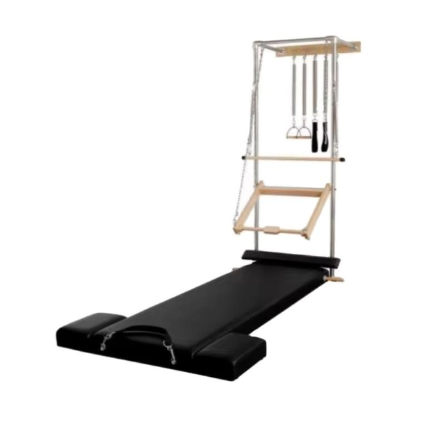Professional Pilates veggb&uacute;na&eth;urinn &thorn;ar sem virkni vinnustofu m&aelig;tir gl&aelig;silegri h&ouml;nnun